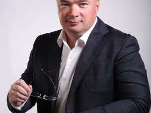 Поздравление с праздником весны и труда депутата Государственной Думы ФС РФ Артема Кавинова